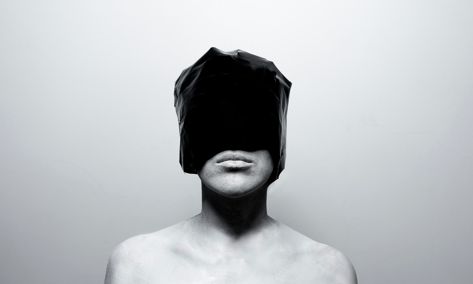 Marina Abramović, Li Binyuan and Paula Garcia… When artistic performances shed light on how organisations operate