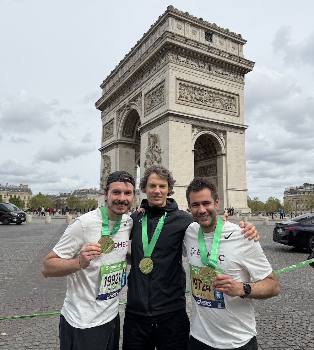 EDHEC EMBA participants after the Paris Marathon